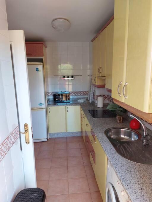 Apartamento Con Vistas Al Mar. Salobrena Bagian luar foto